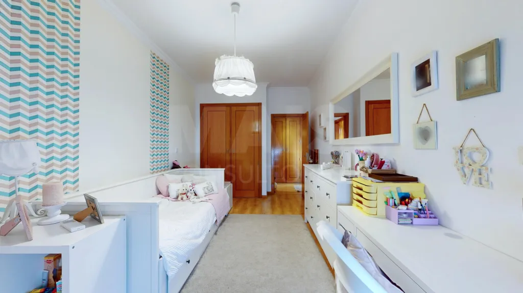 Apartamento T3 com box colinas do crizeiro