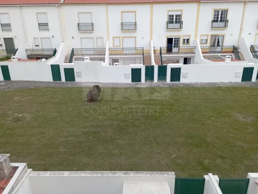 Moradia T2 + 1 Mobilada com Garagem e Quintal - Casais do Baleal