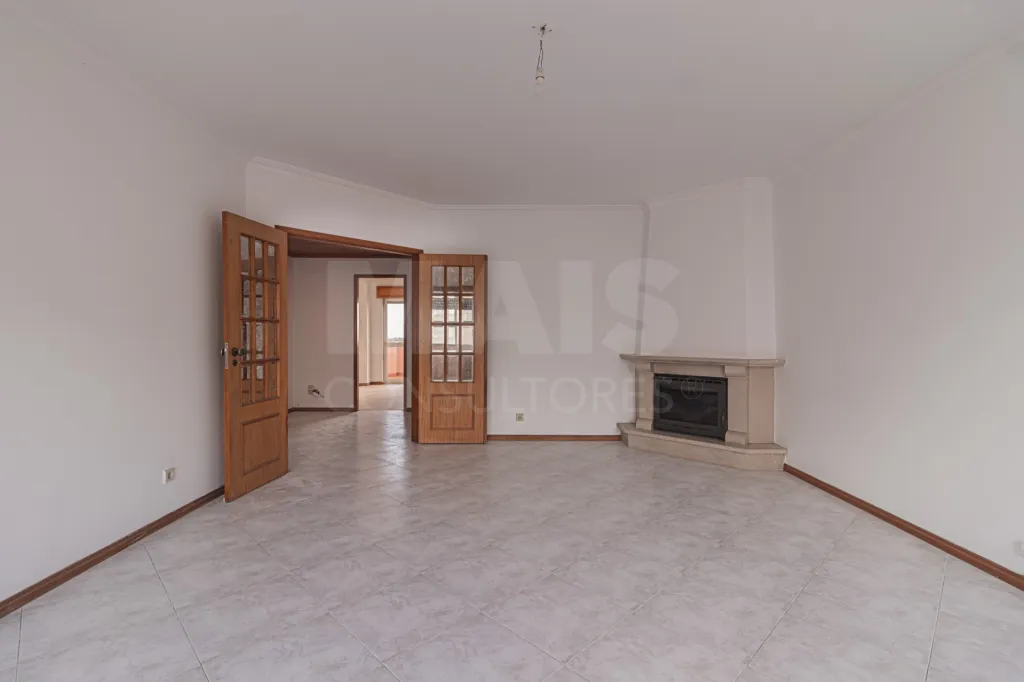 🏡 T1 in very good condition with terrace and large areas - Rinchoa