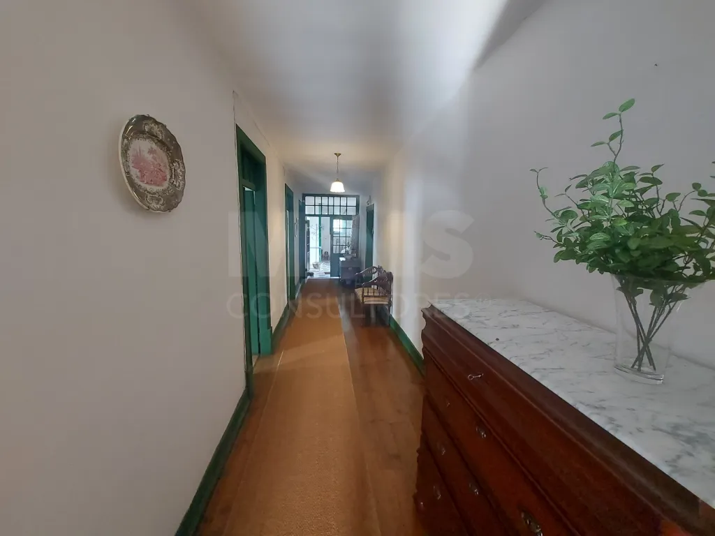 Casa Senhorial com Brazão em Coja- Arganil.