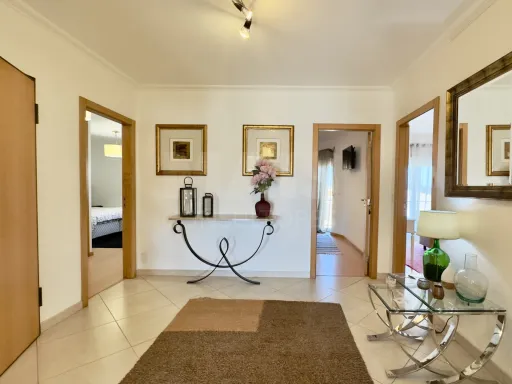 Apartamento T3 com suíte e garagem em Peniche