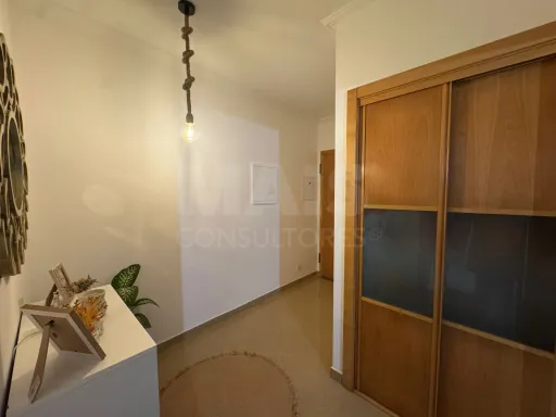 Apartamento T2 com parqueamento em Peniche