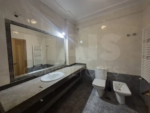 Exclusivo T2 em Condomínio Privado com Piscina
