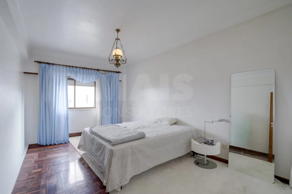 Apartamento T4  Massamá na Praceta Cesário Verde