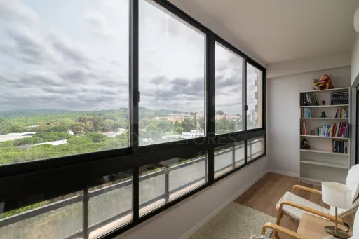 Apartamento T4 nas Torres do Restelo