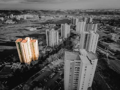 3 bedroom apartment - Santo António dos Cavaleiros - Beatriz Ângelo Hospital area