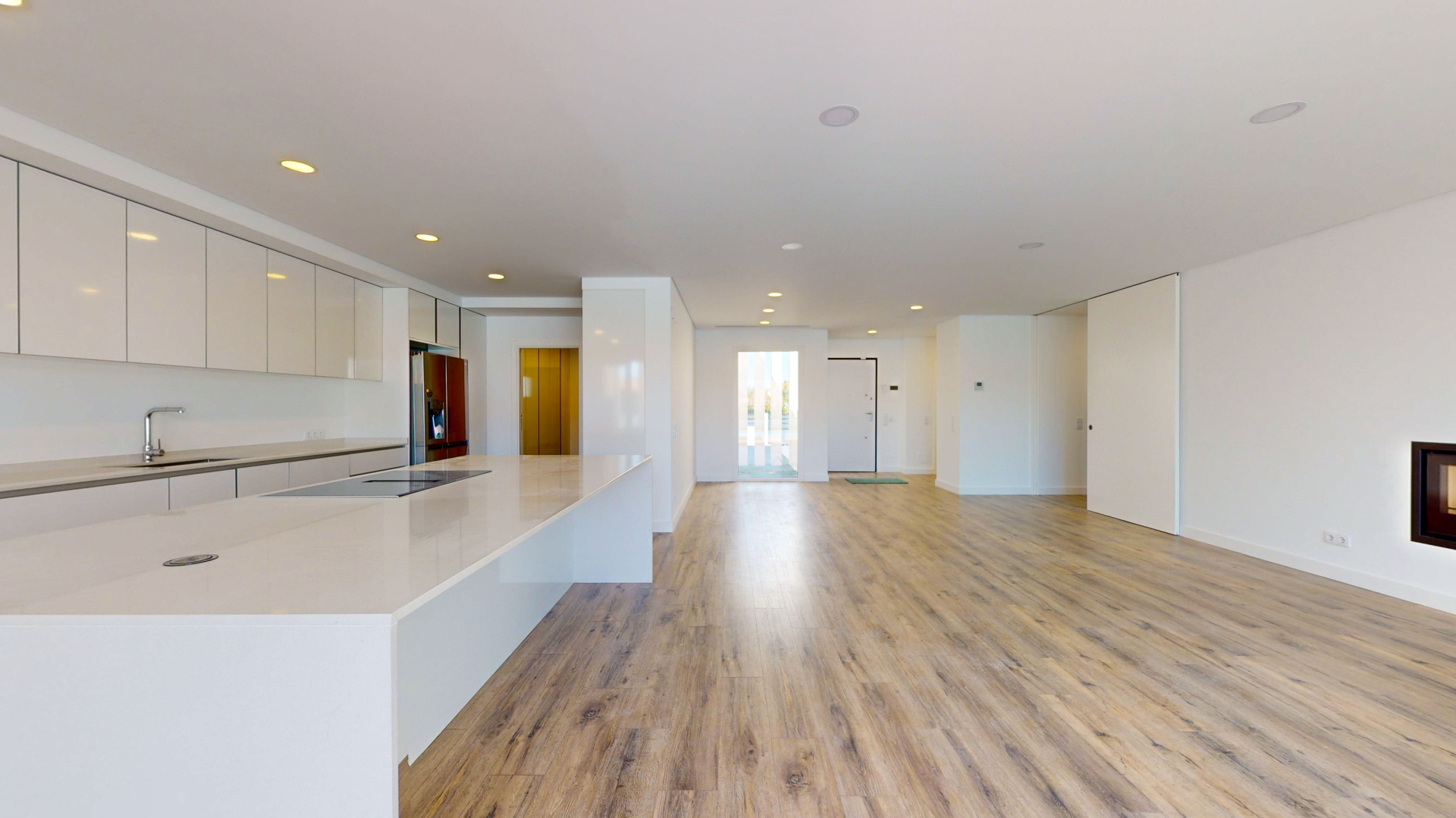 Moradias térreas T4 C\ 4 Suites e Piscina