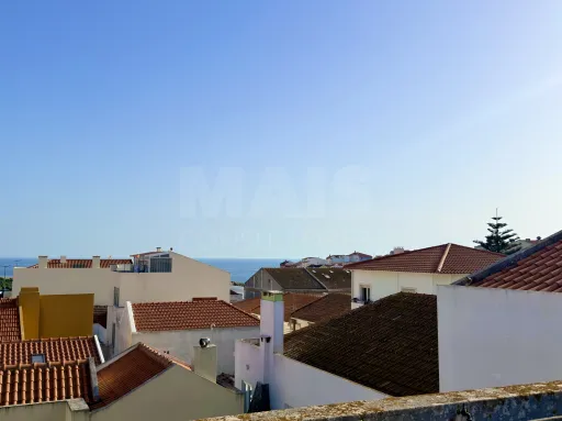 Apartamento T2 localizado em Peniche