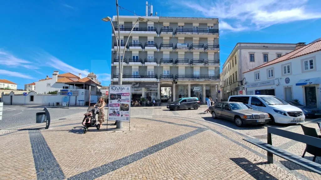 Prédio em Peniche | Investimento com rendimento e potencial de valorização