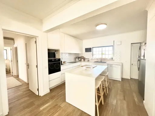 Fully renovated 3-bedroom apartment in Samora Correia