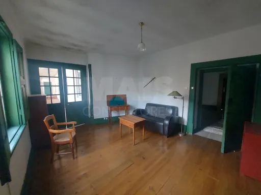 Casa Senhorial com Brazão em Coja- Arganil.