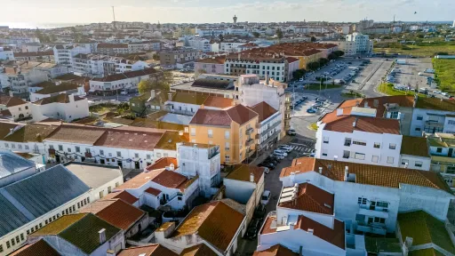 2 bedroom apartment in the center of Peniche