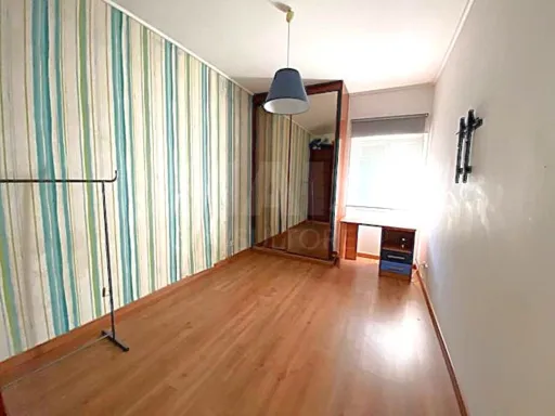 Apartamento T3 (originalmente T4) com 115 m² na Venteira – Amadora