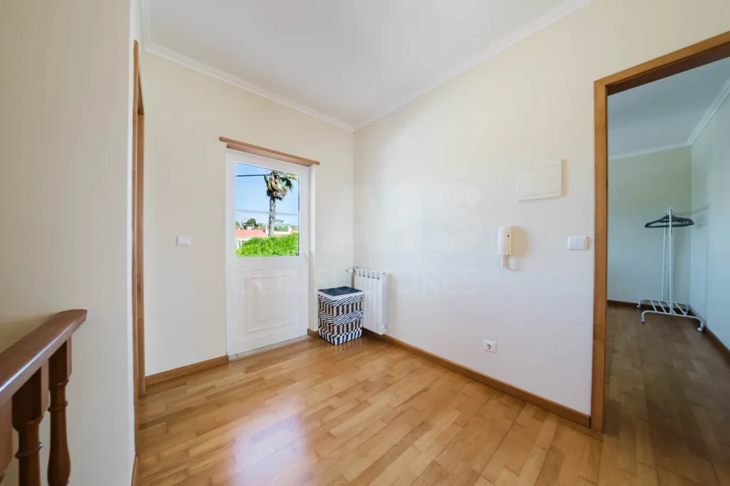 🏡 3-Bedroom House—Furnished and Fully Equipped | Jacuzzi | Garage | Backyard