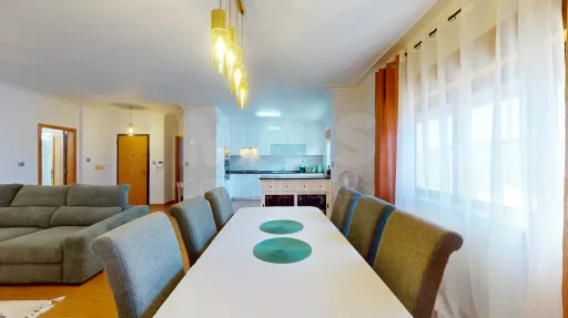 Spacious 1-Bedroom Apartment (75 m²) in Amadora - with Parking, Storage Room and Elevator!