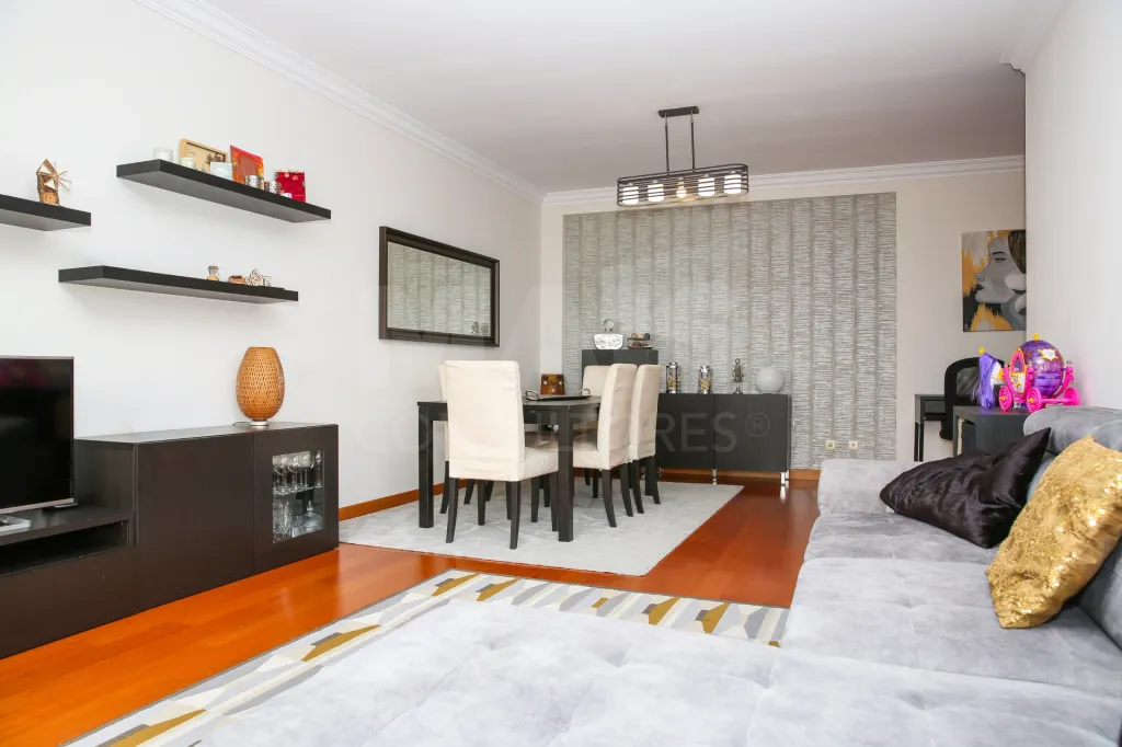 Apartamento T3 com box Póvoa de Santa Iria