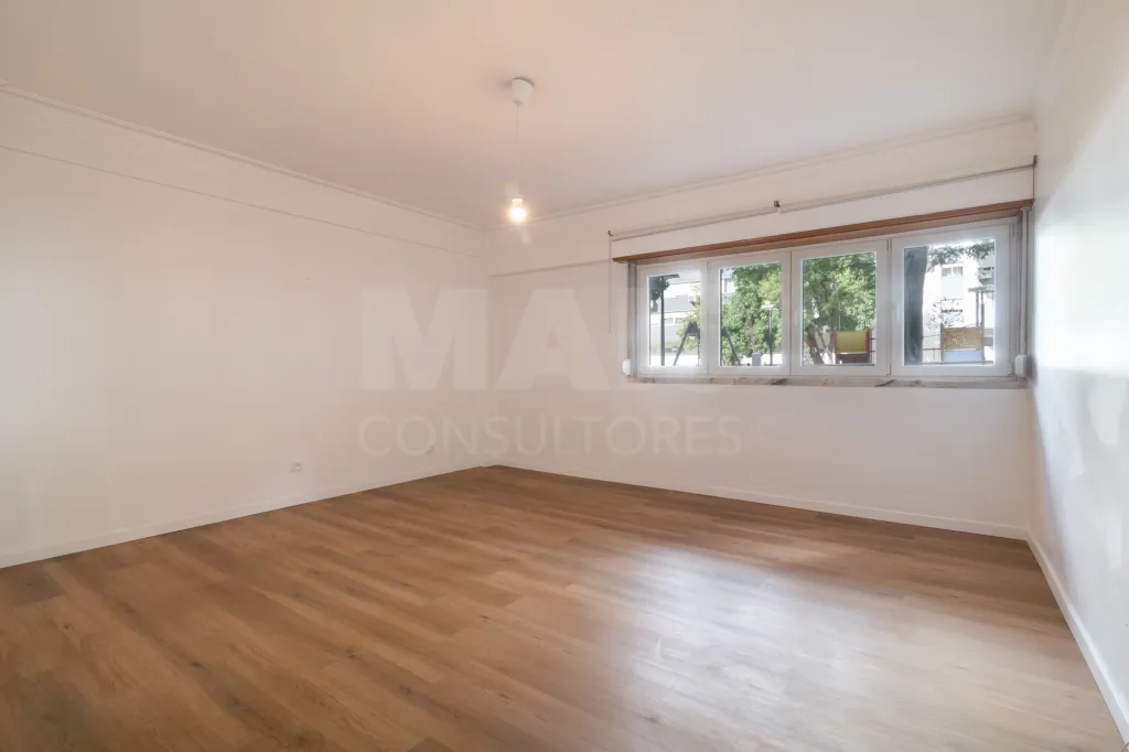 T3 Remodelado em Benfica