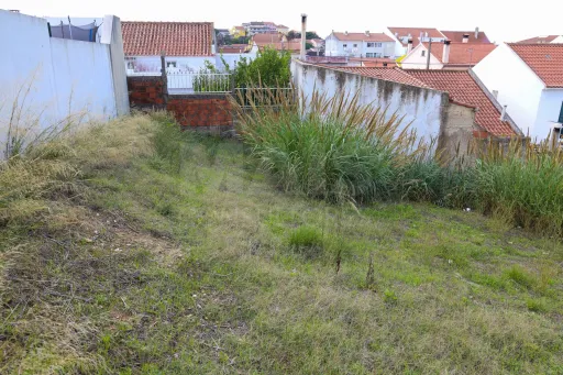 Lote Urbano na Apelação para Moradia.