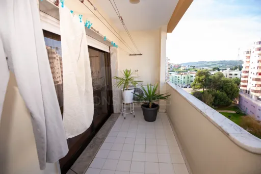 T3 Casal da Serra com Varandas e Vista Rio