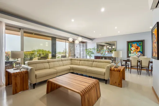 Moradia T4 com Vista Mar, Jacuzzi Panorâmico e Energia Solar | Lourinhã