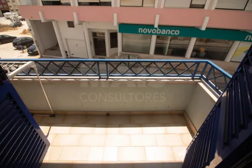 Apartamento T4 no Carregado