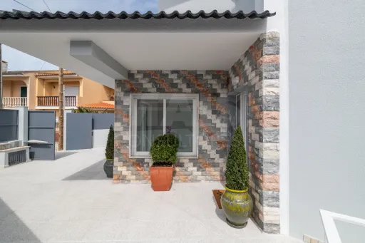 Moradia Isolada T4 Renovada — Abuxarda / Alvide, Cascais