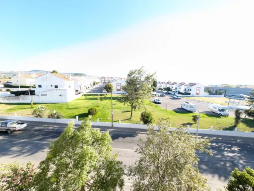 Arruda dos vinhos T2 com garagem e arrecadação