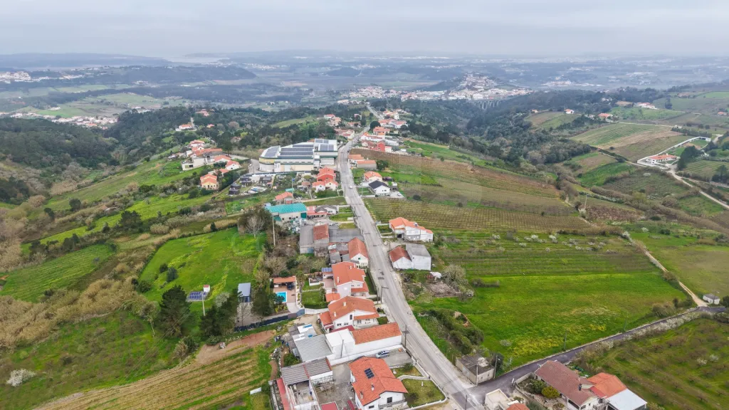 Terreno no centro da Usseira