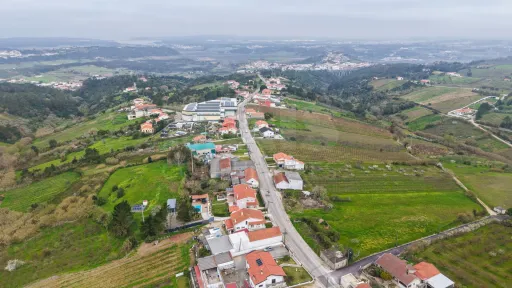Terreno no centro da Usseira