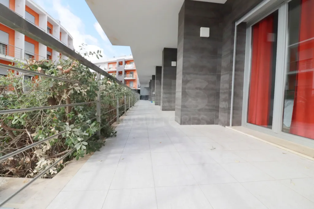 3-Bedroom Apartment at Quinta das Oliveiras with a 60-square-meter balcony