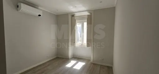 T1 e Escritório Remodelado ANJOS Disponibilidade Imediata