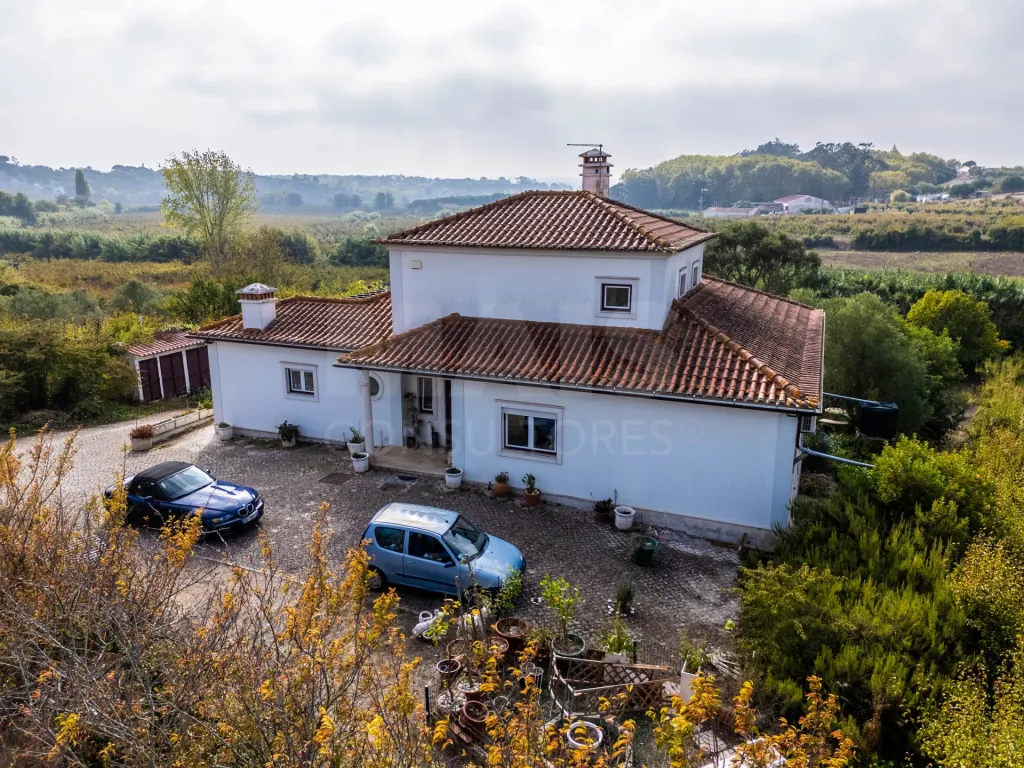 Quinta T4 C/ Garagem e mais de 13.000 m² terreno em Carvalhal, Bombarral