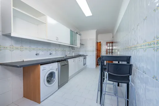 Vista Rio + Espaço Extra – O T2+1 que Vais Querer a 25 Minutos de Lisboa