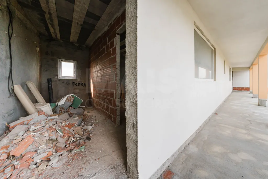 Unidade com Licença Industrial + Projeto Prévio para Hospedagem | 5.390 m² | Ferrel