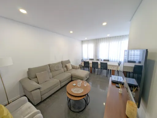 Arruda dos Vinhos T2 com 2 Wc, garagem e arrecadação na praceta Mário Gaspar