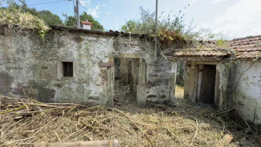 Terreno de 1135m2 com Ruína| Agrela | Santo Tirso