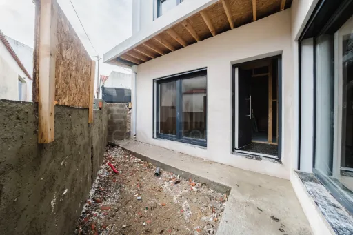 Moradia T3 NOVA C/ Terraço, Reguengo Pequeno, Lourinhã