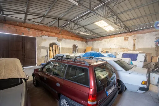 Moradia T2 + 1 com armazém de 138m²