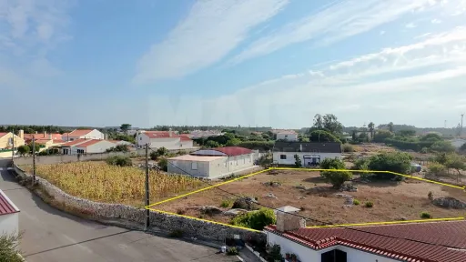 Terreno Urbano com 1980m2, Construção Moradia até 300m2