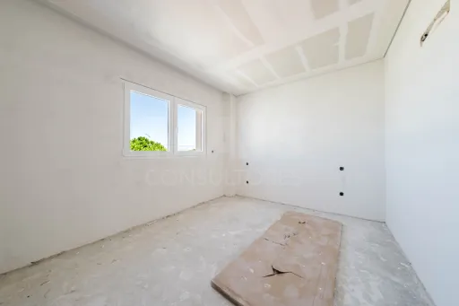 Moradia T4 com Garagem e Terraço