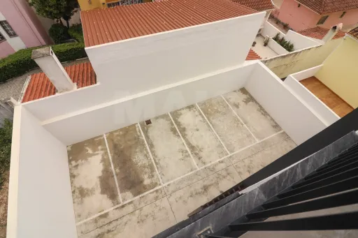 Apartamento T2 + Duplex -   2 lugares de estacionamento Casal Cambra