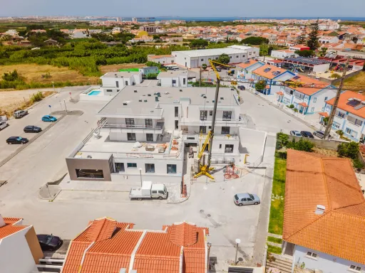 Fração M | apartamento T2 com Varanda e Garagem em Ferrel