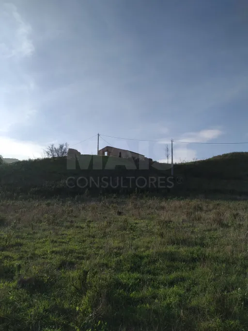 Monte Alentejano com 2 Ruínas