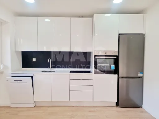 Wonderful 3-bedroom apartment in Queluz with patio