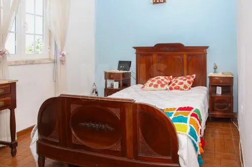 🏡 Moradia T4 com 247 m², 2 Garagens e Terreno | Canados, Alenquer