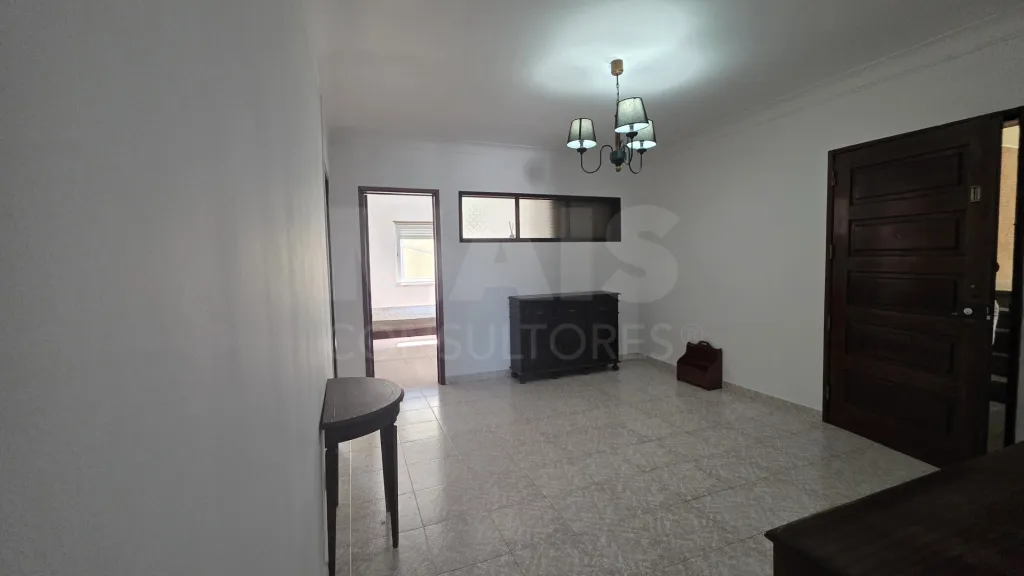 Apartamento T1 Transformado em T2 em Benavente | 70 m² | Excelente localização