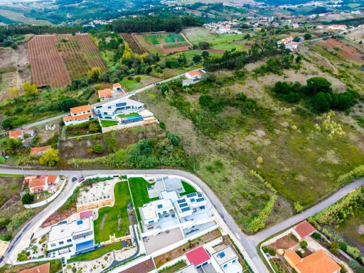 Terreno de 3.487m2 c/ viabilidade de construção