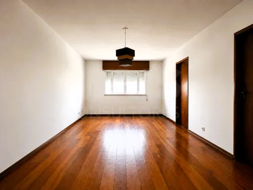 Apartamento T2 em Santo António dos Cavaleiros