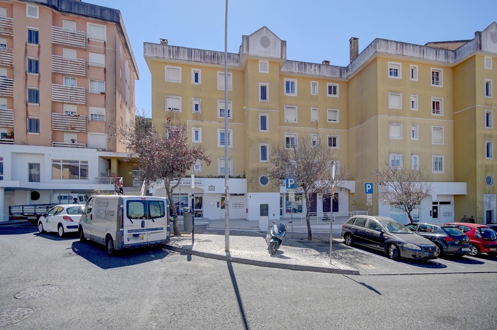 T4 em Mira Sintra com opção de parqueamento