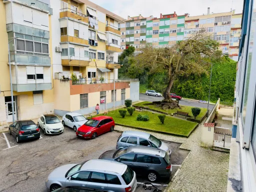 Apartamento T2 no Forte da Casa Mobilado